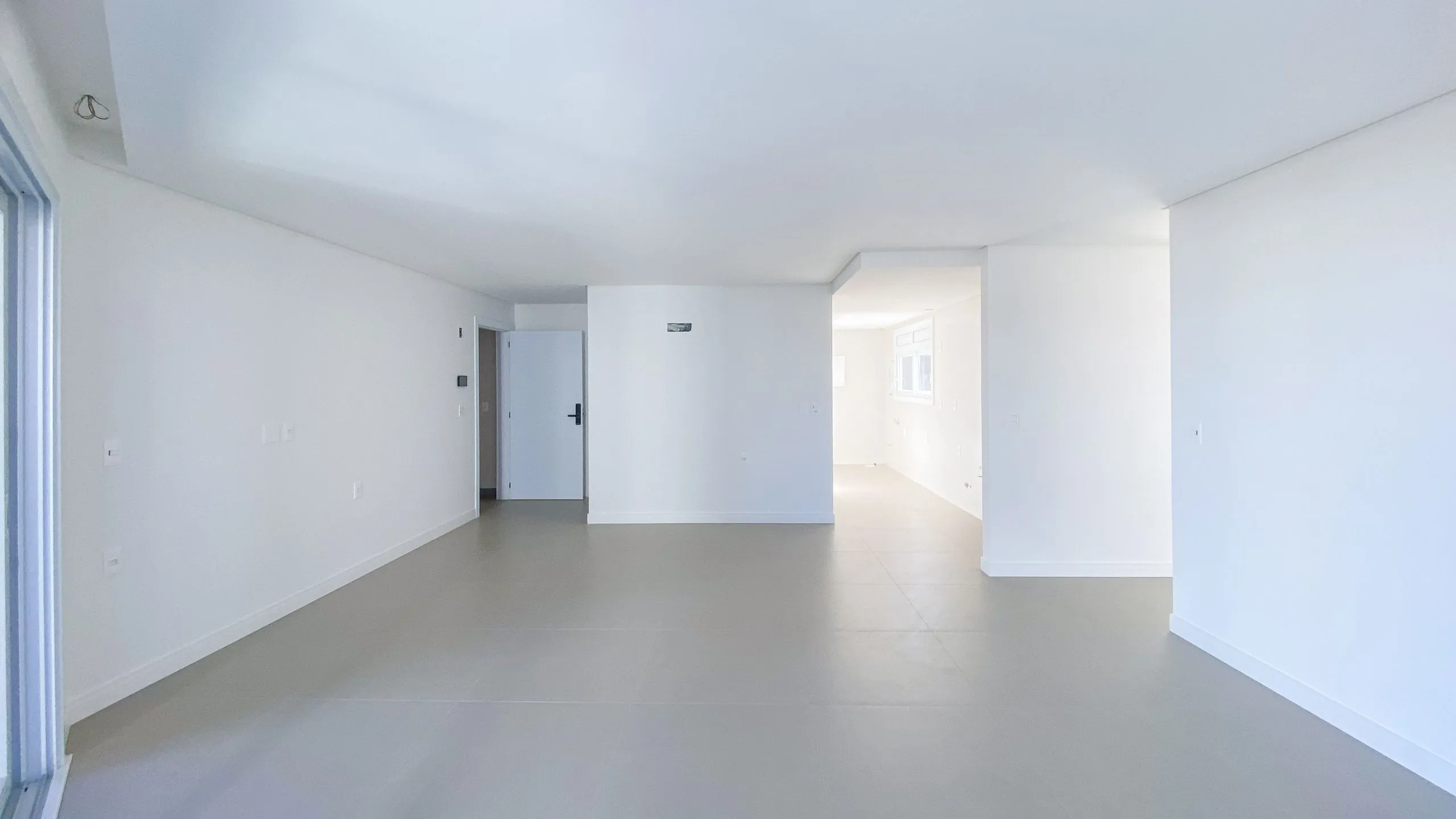 Imagem Apartamento à venda em Torres, Predial, com 2 quartos, 100.44m2