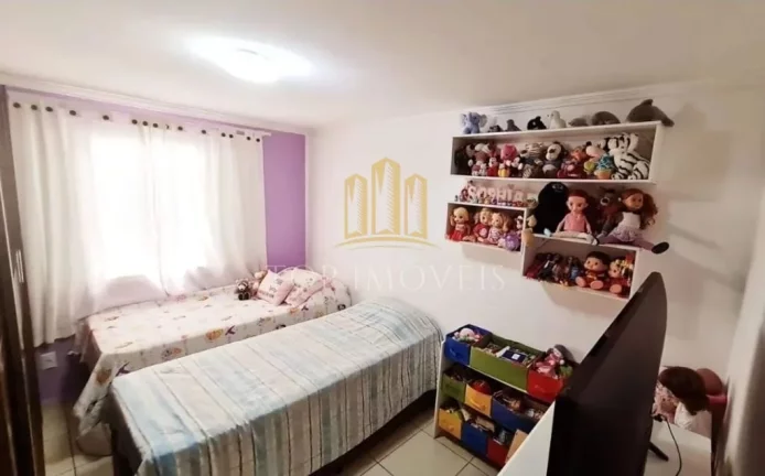 Imagem Casa três dormitórios zona mixta na av Iguape OPORTUNIDADE!