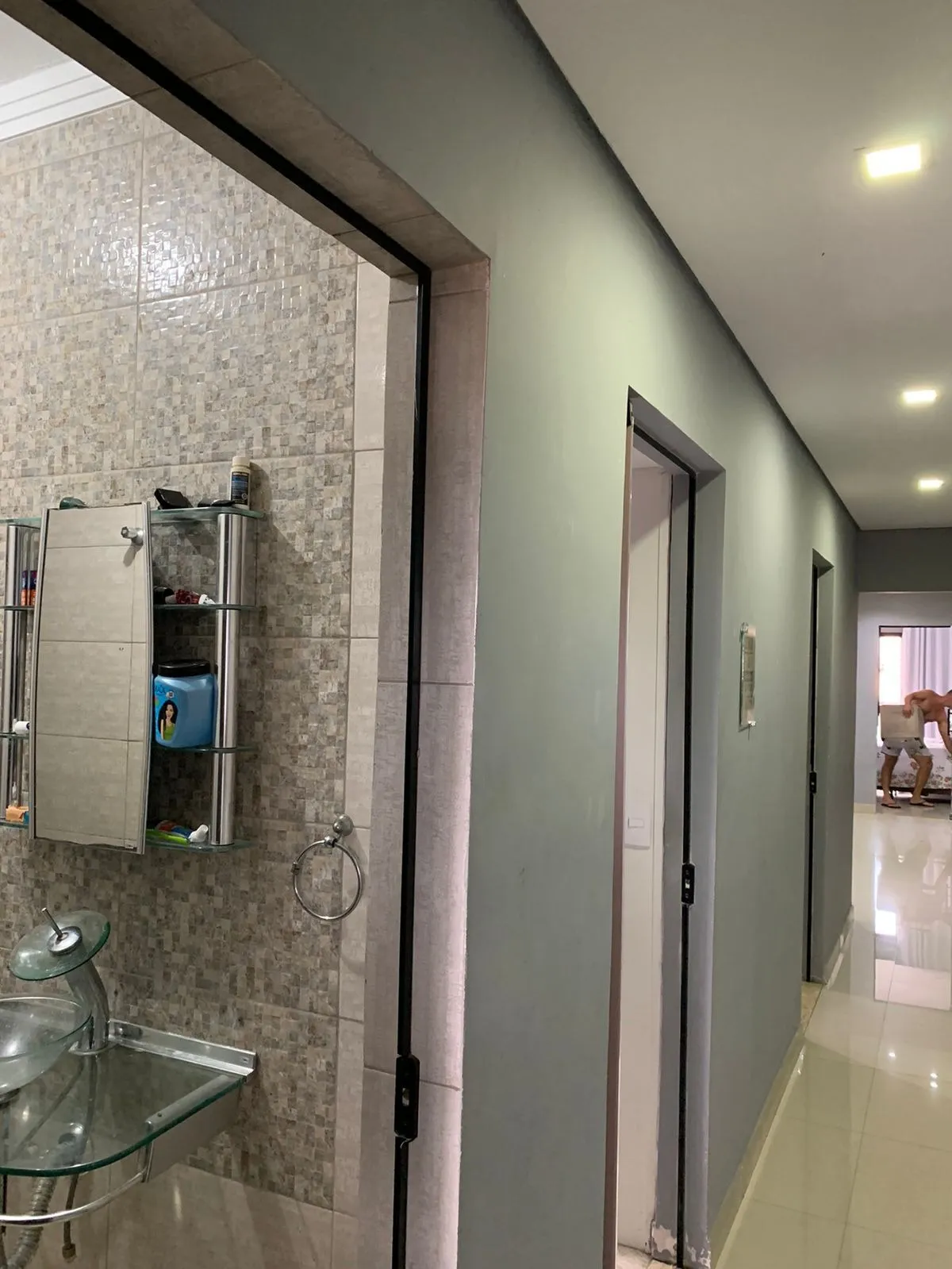 Imagem Casa com Garagem e Salão Comercial à Venda no Jardim Alpes de Sorocaba