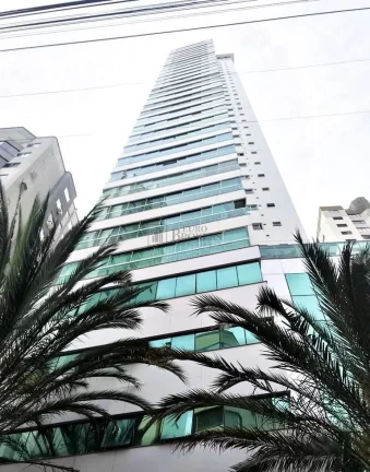 Imagem Apartamento mobiliado e equipado com 3 suítes e vista mar