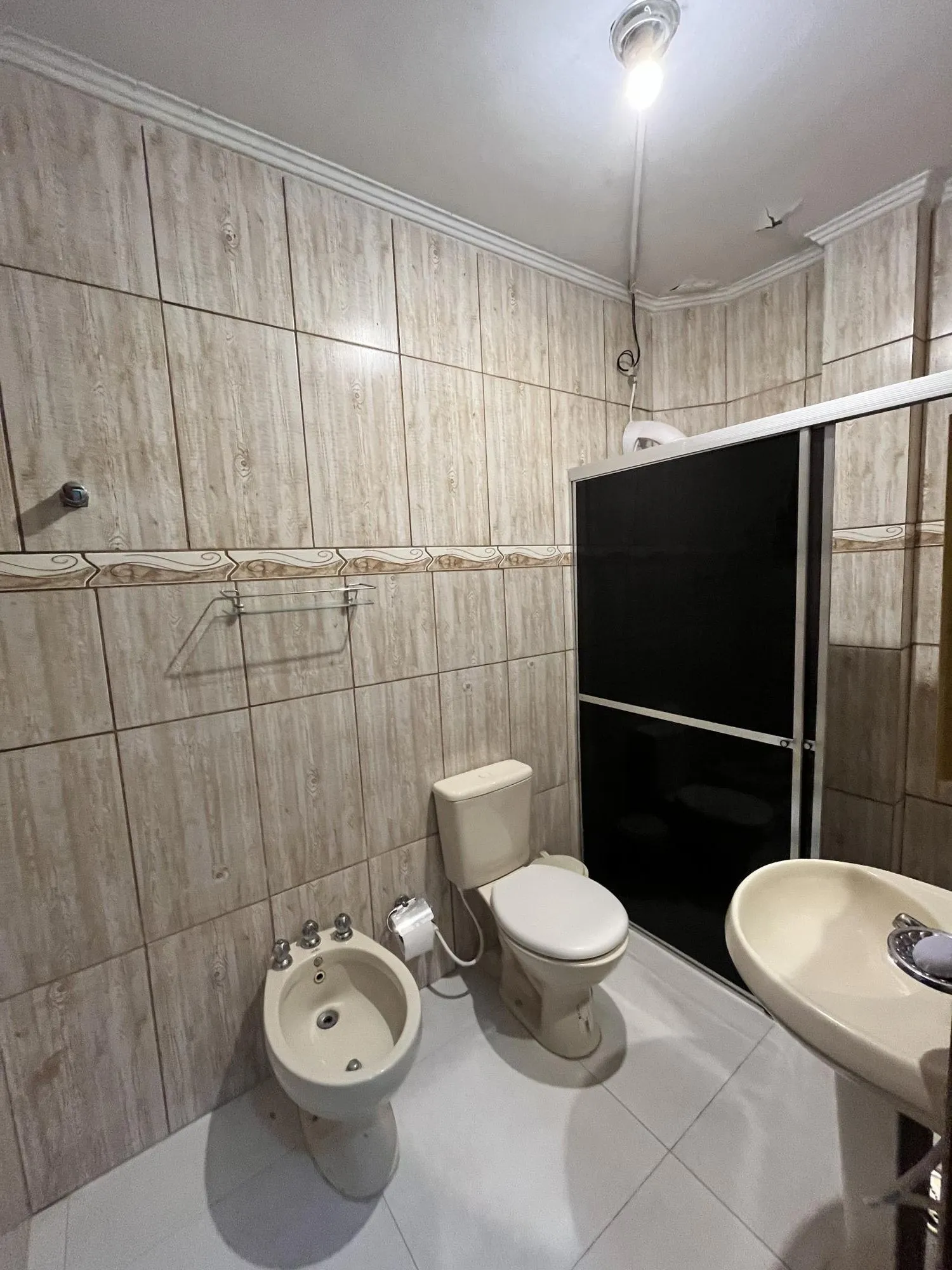 Imagem Apartamento de 2 quartos, lareira e dependência de empregada no bairro Floresta