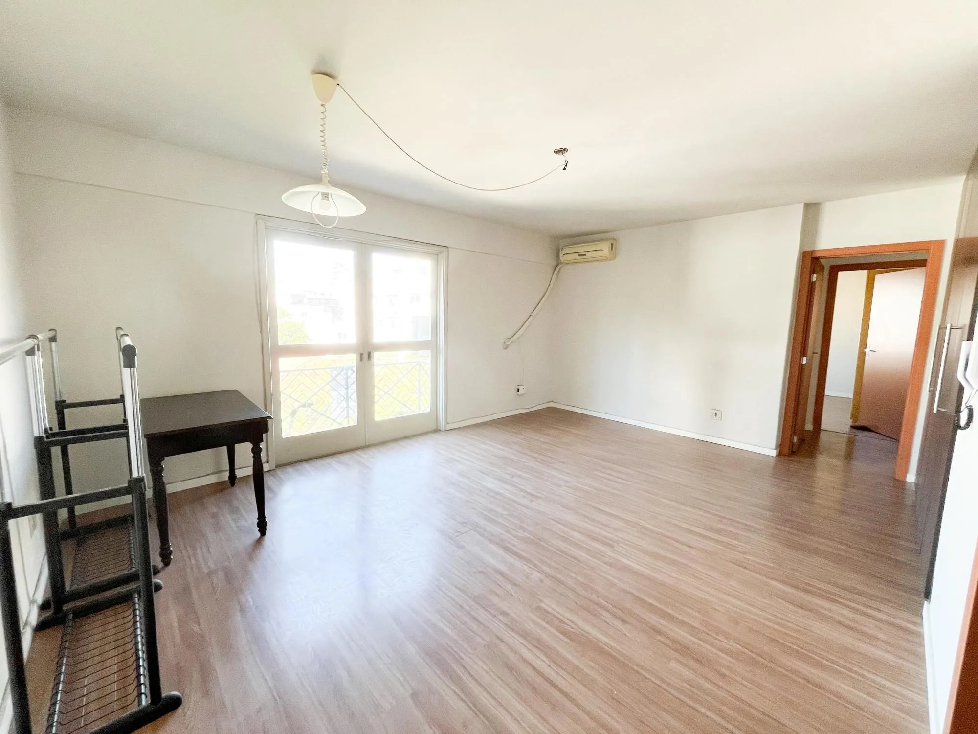 Imagem Apartamento de 3 quartos, suíte, dependência de emprega e 1 vaga de garagem
