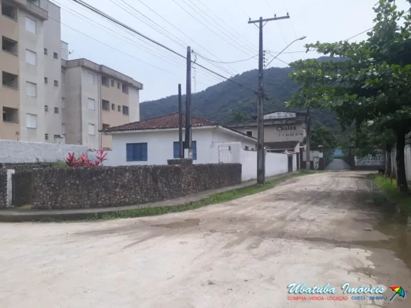 Imagem Casa com edícula no Perequê-açu