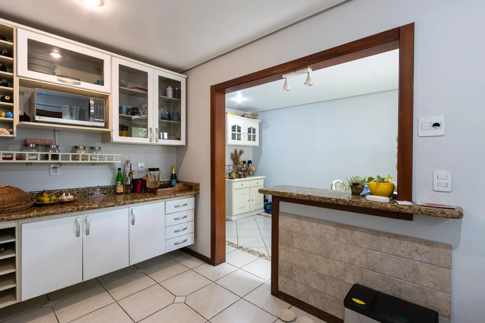 Imagem Casa Condominio para Venda - 175m², 3 dormitórios, sendo 1 suites, 4 vagas - Tristeza