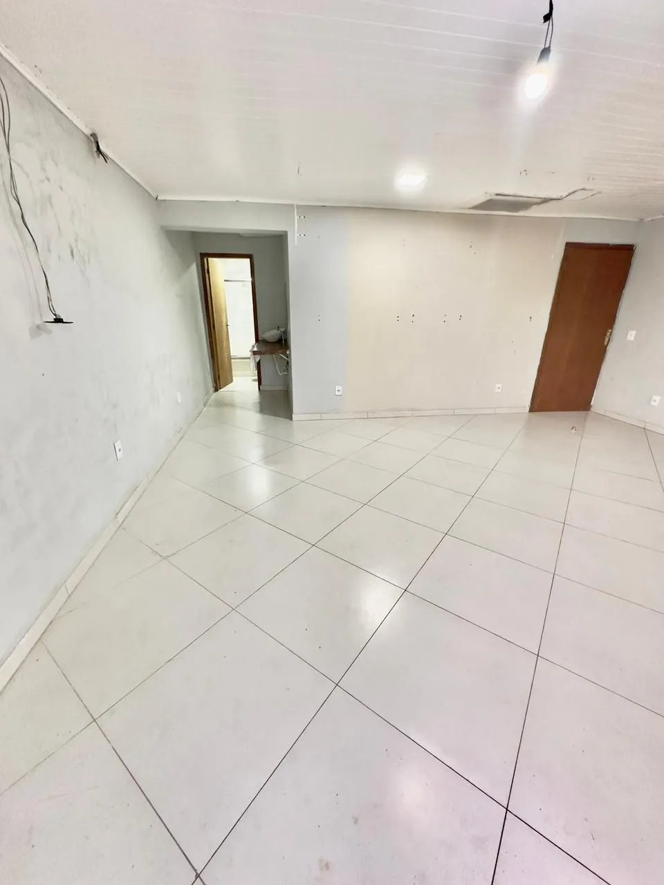 Imagem CASA DE DOIS QUARTOS COM PISCINA NO BAIRRO PONTA GROSSA