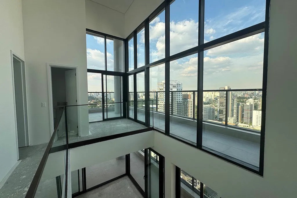 Imagem Cobertura à venda em São Paulo, Moema, com 4 quartos, 281m2