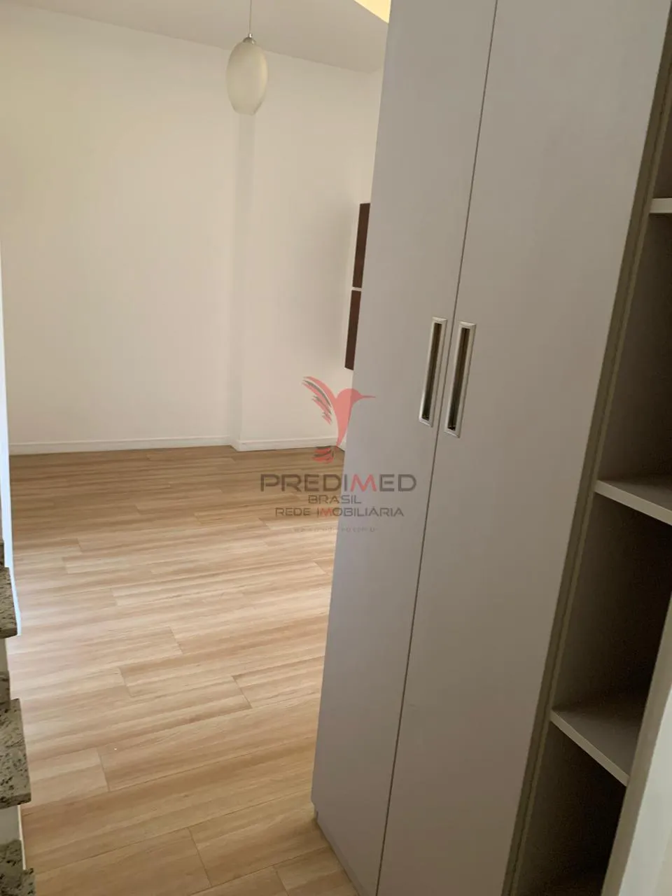Imagem Vendo casa com 200 mts2, 4 Quartos( 2 Suites ) em condomínio fechado no Morumbi. SP
