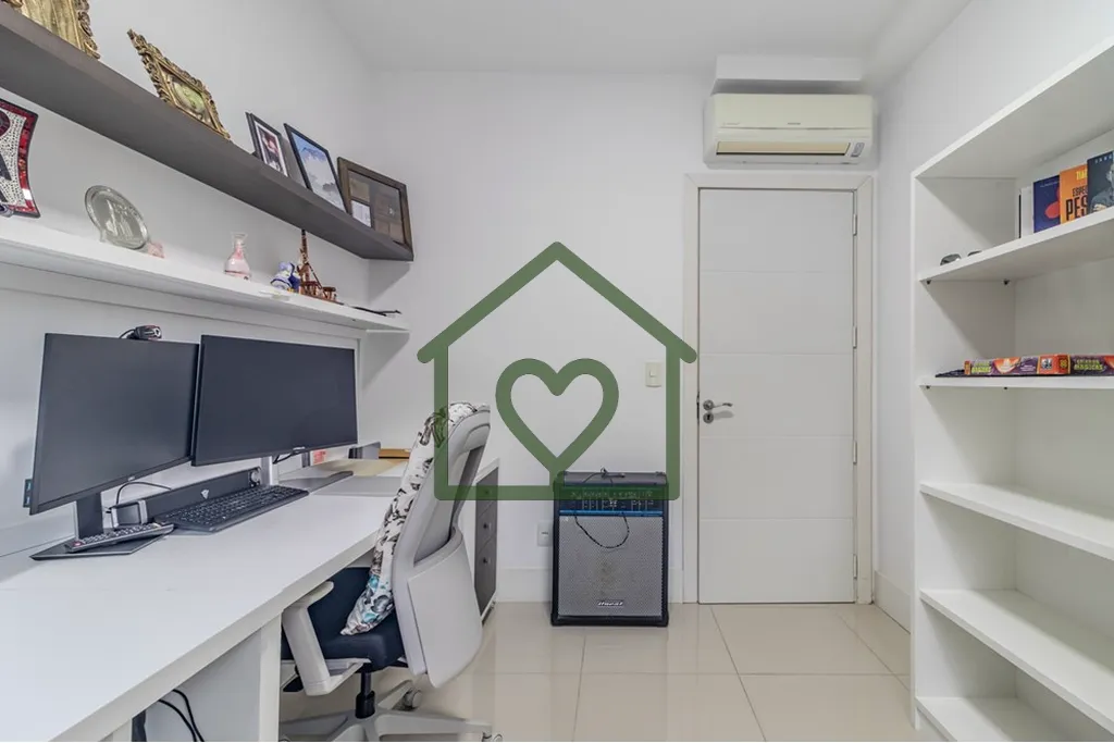 Imagem É com entusiasmo que apresento essa excelente oportunidade de moradia: uma bela casa em condomínio...