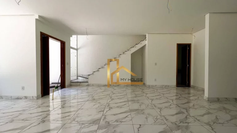 Imagem Casa nova com 4 suítes em meio a Natureza na Granja Guarani em Teresópolis-RJ