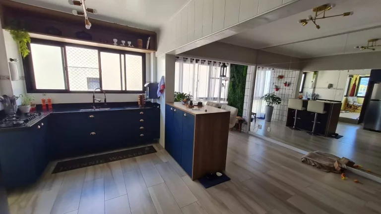 Imagem Excelente Apartamento Vista Mar e garagem fechada na Ponta da Praia!