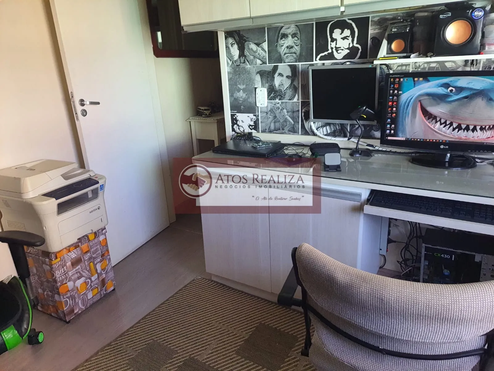 Imagem Vendo Oportunidade em Americanopolis. Sobrado 3 Dormitórios, 3 banheiros, banheira de hidromassagem, 4 vagas, Churrasqueira de 56m2, Valor de Oportunidade, R$: 590.000. Aproveite.