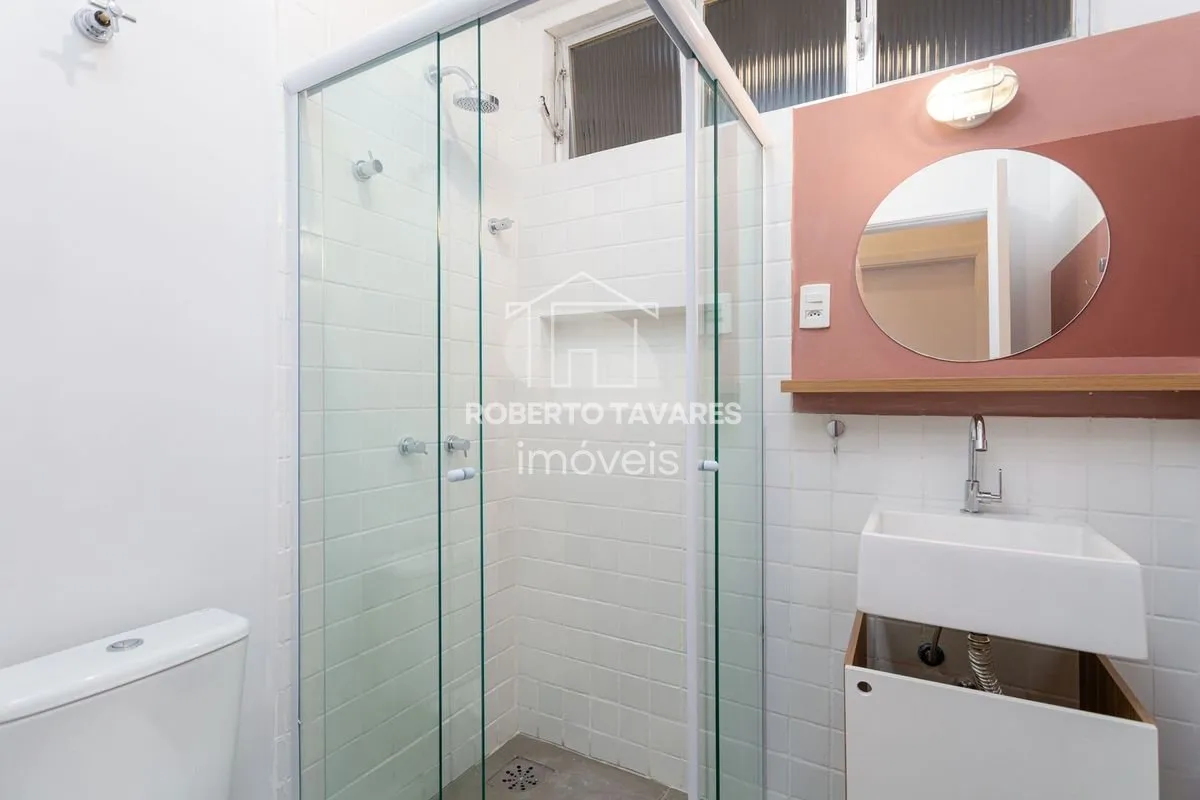Imagem Apartamento Mobiliado e totalmente Reformado! 145 m2 úteis 5dts e 3 suítes, cozinha aberta para sala - Está a duas quadras da Av. Paulista.