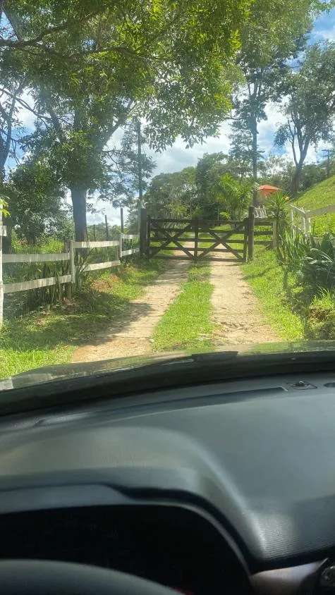 Imagem Vende-se belo sítio em Roças Novas/MG - Terreno com 20.000 m²