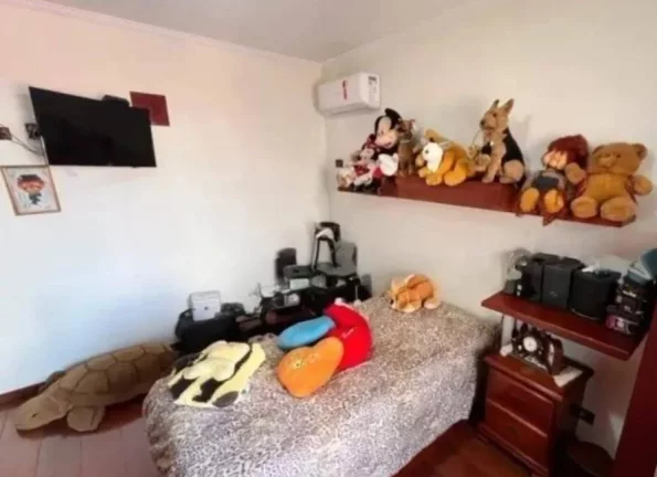 Imagem Belíssima casa com 5 dormitórios no Bairro Marapé-Venda e Locação!!!