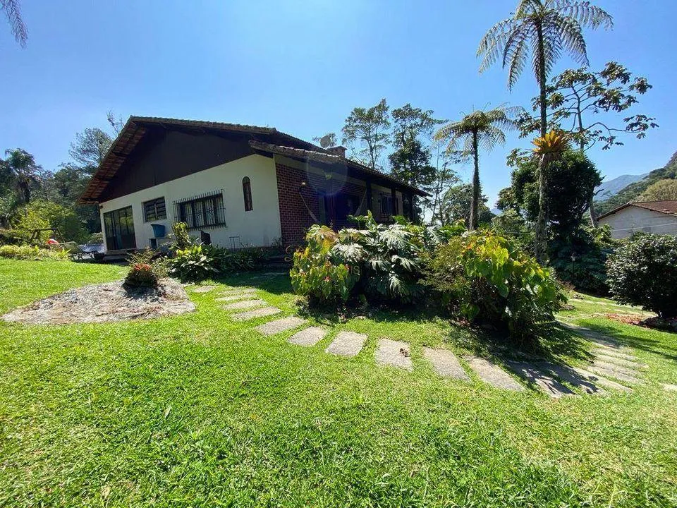 Imagem Casa para Venda em Teresópolis / RJ no bairro Granja Guarani