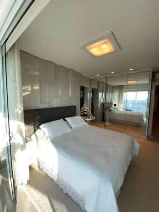 Imagem Apartamento com 4 dormitórios à venda, 228 m² por R$ 11.150.000,00 - Frente Mar - Balneário Camboriú/SC