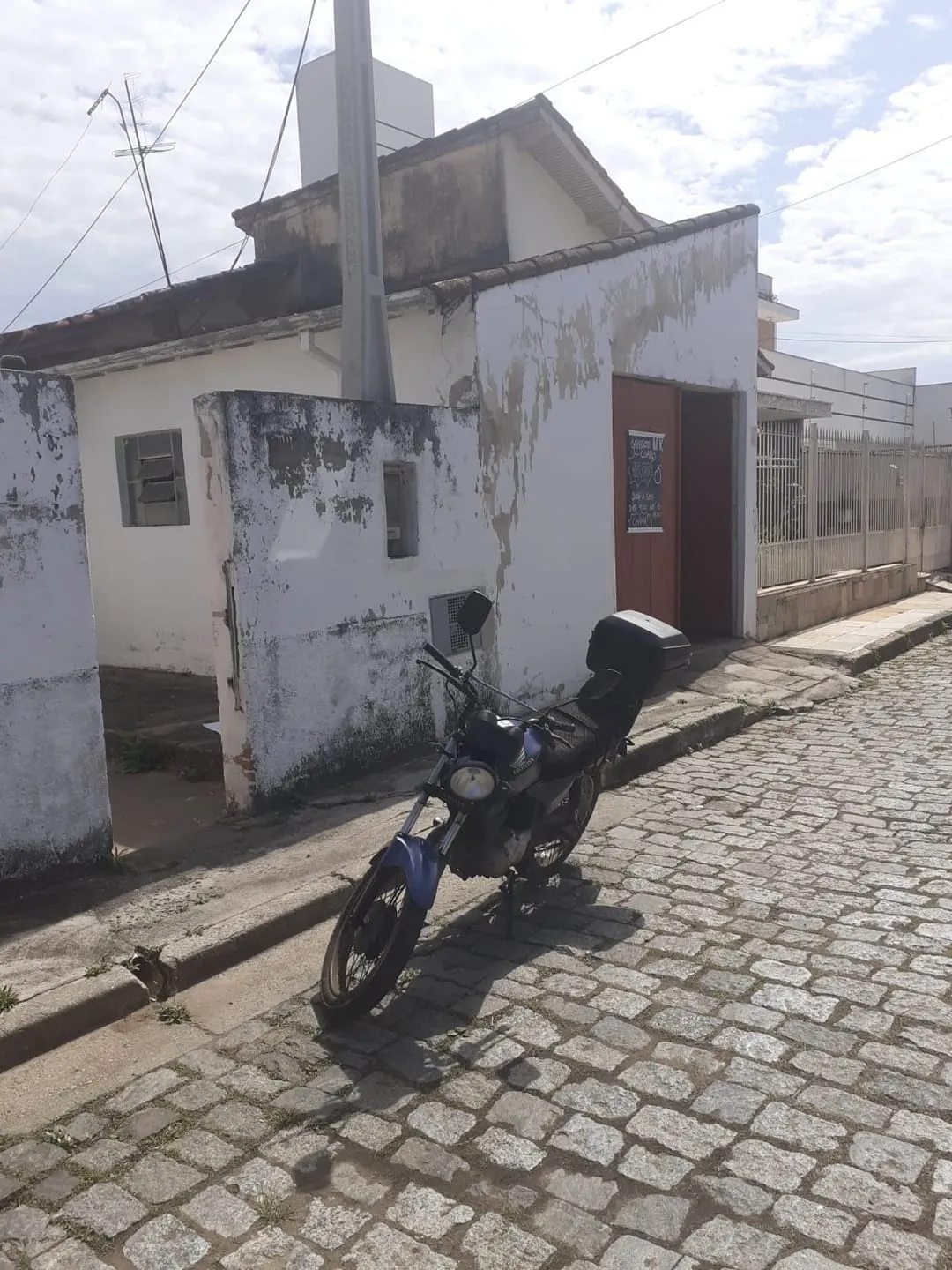 Imagem Casa à venda 3 Quartos, 1 Vaga, 300M², Centro, Pindamonhangaba - SP