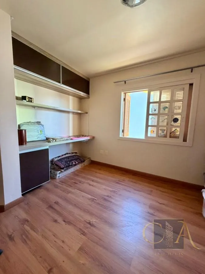 Imagem Casa para Venda em Rio Grande, São Paulo, 3 dormitórios, 1 suíte, 2 banheiros, 1 vaga