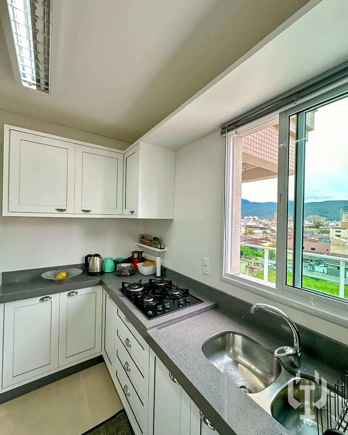 Imagem Apartamento diferenciado com 2 suítes em Meia Praia