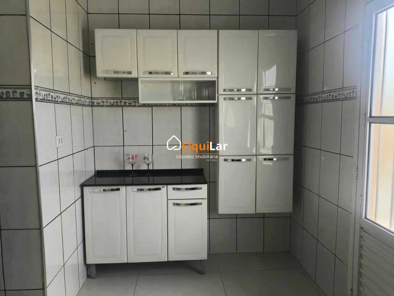 Imagem Casa para Locação Próximo ao Centro com 90 m², Suíte, Mobiliado e Área Gourmet Climatizada