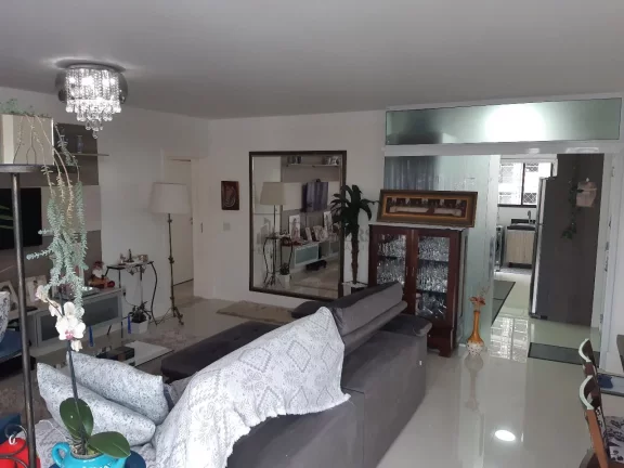 Imagem Apartamento mobiliado com 3 suítes em Balneário Camboriú.