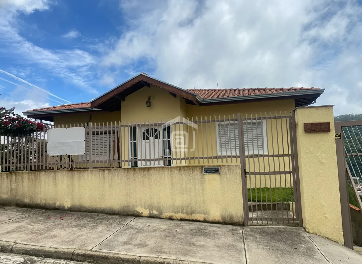 Imagem Casa 3 quartos à venda em Estância São José, Poços de Caldas