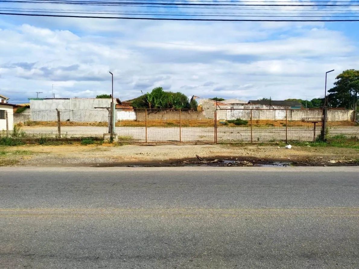 Imagem Terreno Comercial Plano com 1.886 m² - Venda ou Locação em Pindamonhangaba