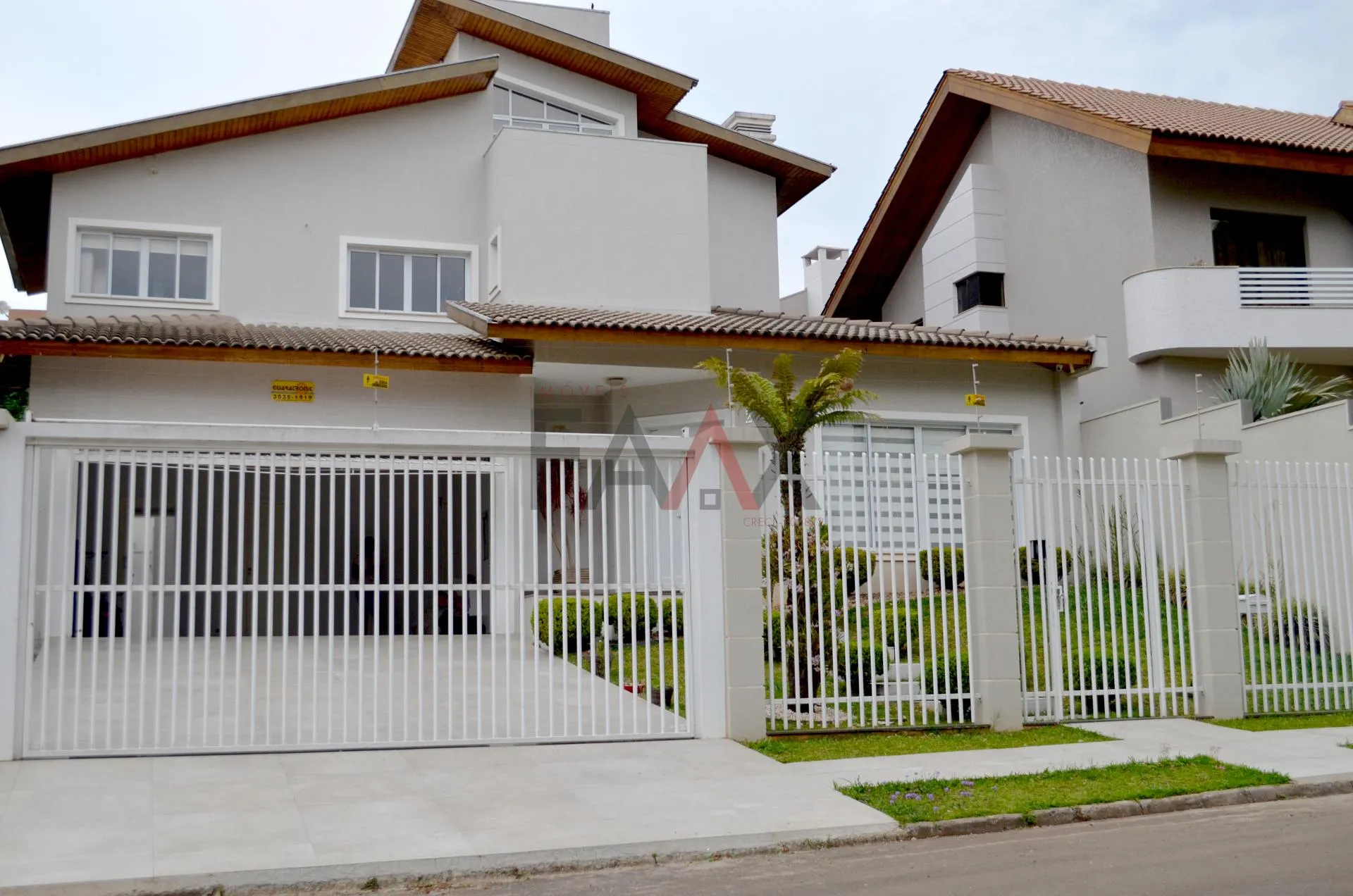 Imagem Sobrado com 4 dormitórios à venda,438.90 m , CENTRO - Gpva, GUARAPUAVA - PR