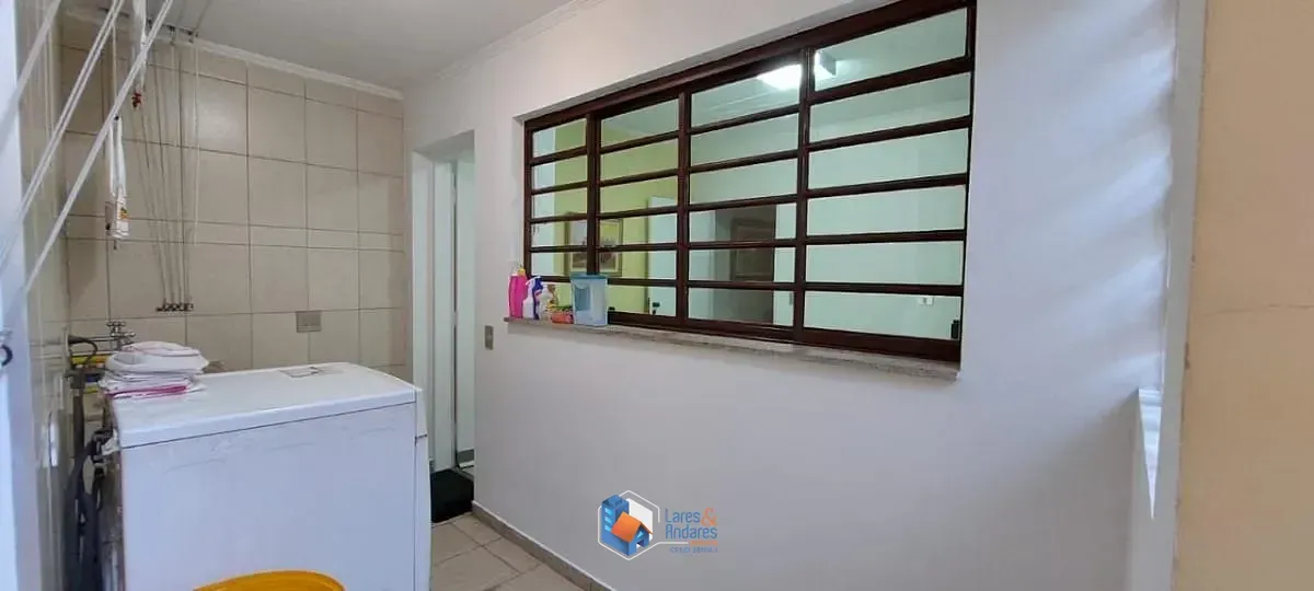 Imagem Sobrado para venda em Tatuapé com 4 quartos, sendo 1 suíte, 200m²