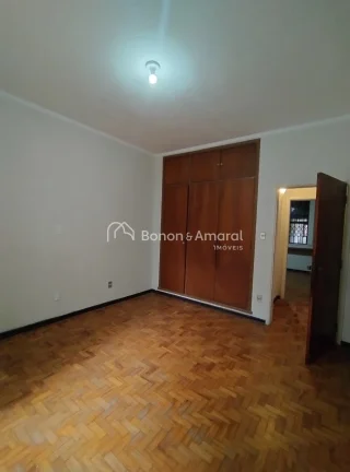 Imagem Casa assobrada com excelente localização! 
Quase esquina com Rua Paula Bueno e próximo Avenida Or...