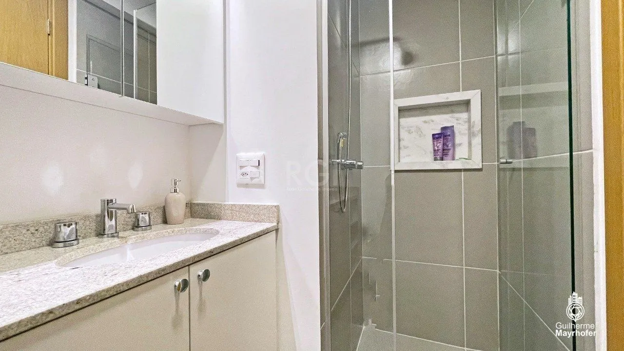 Imagem Apartamento para Venda - 75.12m², 3 dormitórios, 1 suite, 1 vaga - Farroupilha