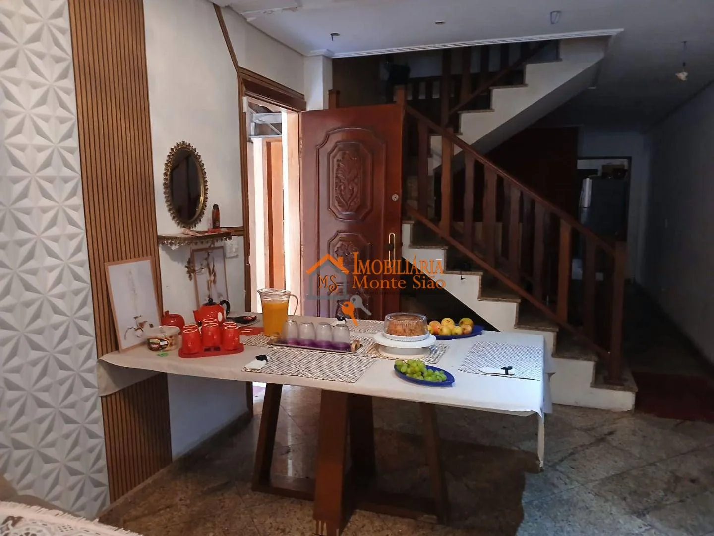 Imagem Sobrado com 4 dormitórios à venda, 300 m² por R$ 850.000,00 - Vila Augusta - Guarulhos/SP