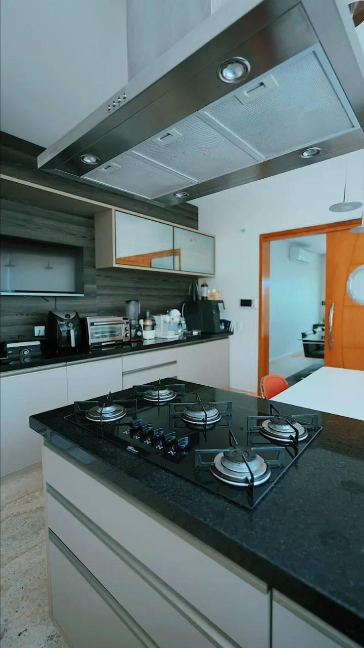 Imagem Casa 5 suítes e com 1900m² Condomínio Tamporé 1- Sp
