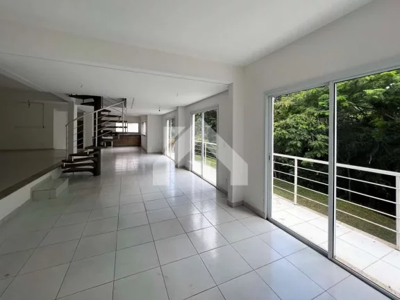 Imagem Casa de Condomínio em Chácara Santa Lúcia - Carapicuíba