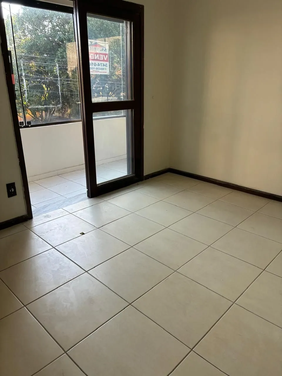 Imagem Excepcional Apartamento com 3 dormitórios no centro de Canoas.
