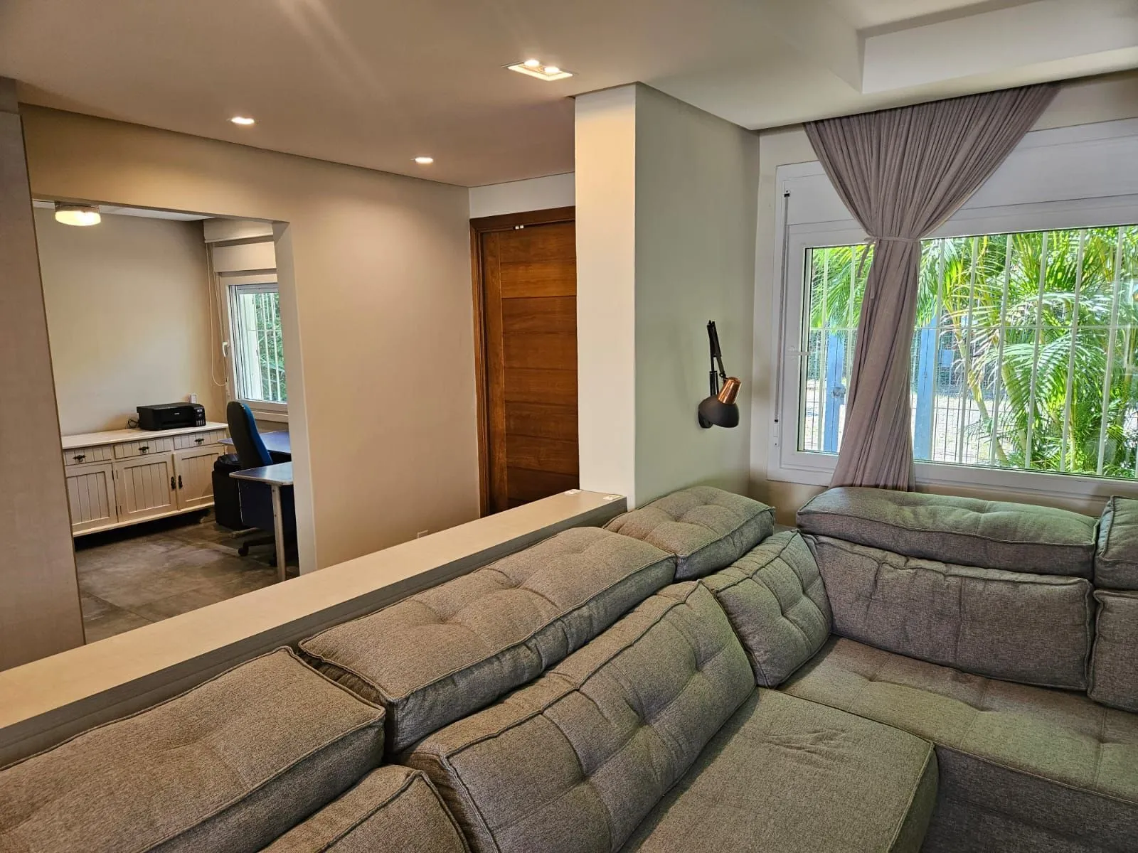 Imagem Casa em Condomínio, 03 dormitórios 04 Vagas, 229m² na Tristeza, Porto Alegre, RS!!
