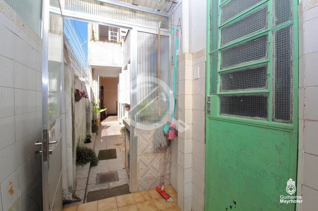 Imagem EXCLUSIVIDADE. Apartamento amplo de dois dormitórios, banheiro social, living para dois ambientes, ...
