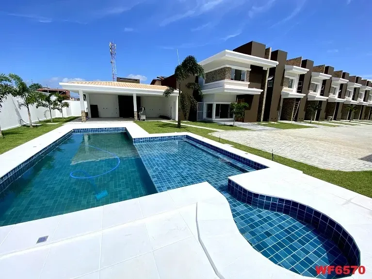 Foto do imóvel Casa de Condomínio com 3 Quartos à Venda, 120 m² em Avenida Eunice Weaver, 210 - Sapiranga-Coité, Fortaleza - CE