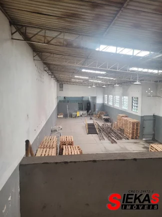 Galpão Comercial de Alto Padrão no Jardim Colorado: 5 Salas, 7 Banheiros e 560m² de Área em São Paulo-SP!