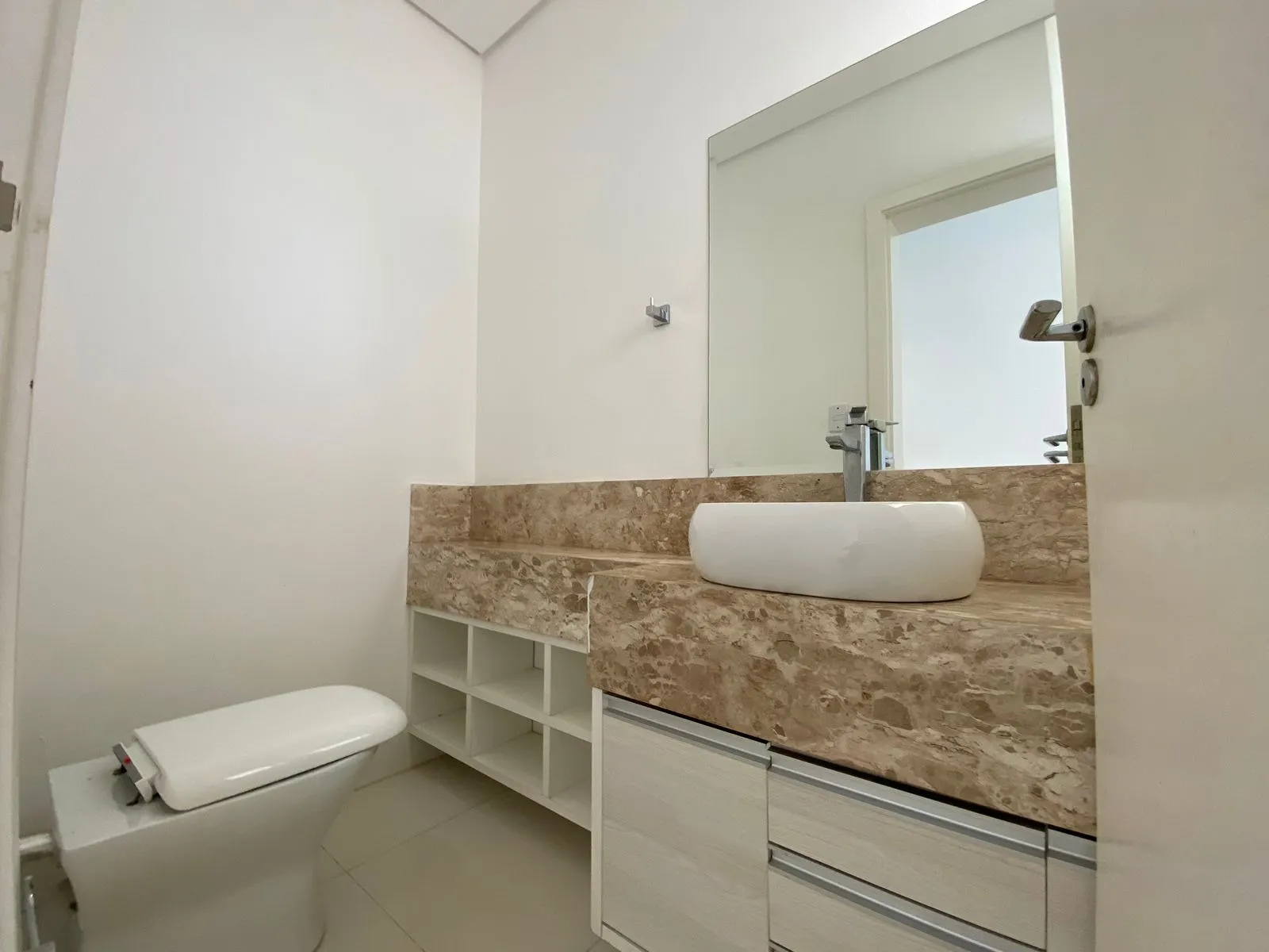 Imagem Casa 3 dormitórios 296m² Condomínio Lago da Serra Aceita Permuta