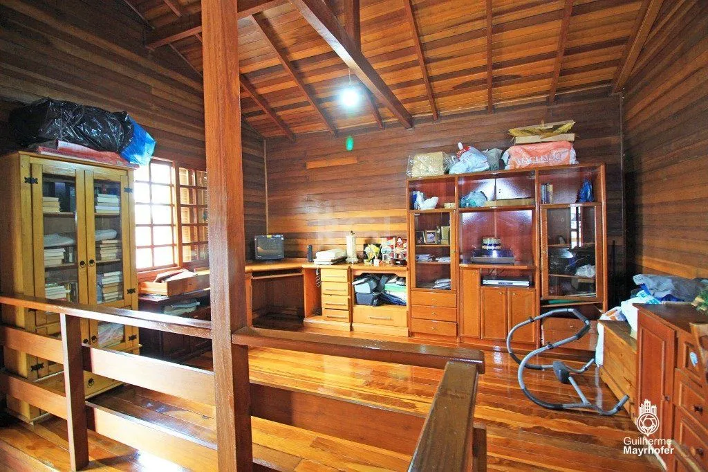 Imagem Casa para Venda - 235m², 3 dormitórios, sendo 1 suites, 3 vagas - Sarandi