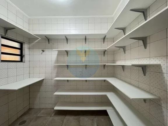 Imagem Casa em Condomínio a Venda no bairro São Fernando Residência - Barueri, SP