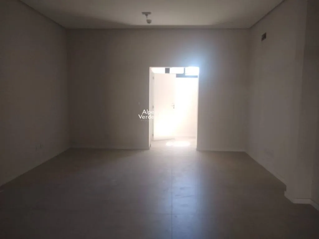 Imagem Vende-se sala comercial no centro de Canela- 68m2- Valor R$800,00