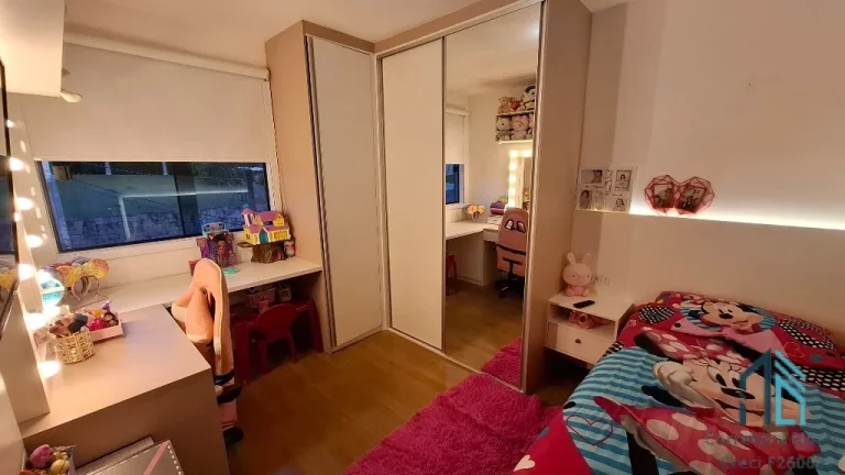 Imagem Triplex com piscina padrão, em região privilegiada, 900mtrs parque BACACHERI em Curitiba PR