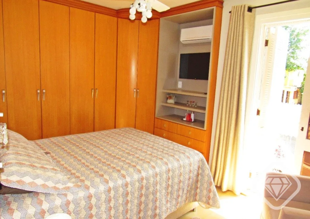 Imagem Apartamento espaçoso próximo ao Zaffari.
Conforto, localização e excelente custo benefício

Est...