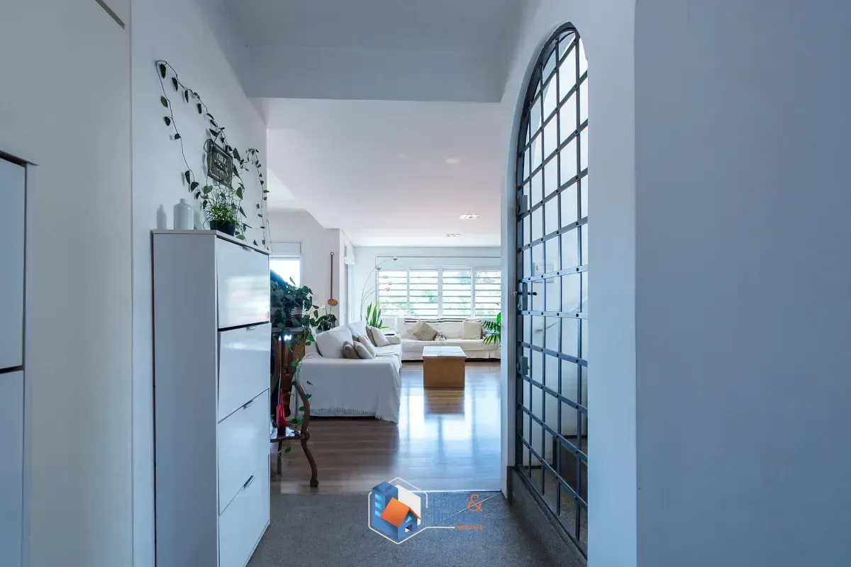 Imagem Casa para venda em Pacaembu com 4 quartos, sendo 3 suítes, 400m²