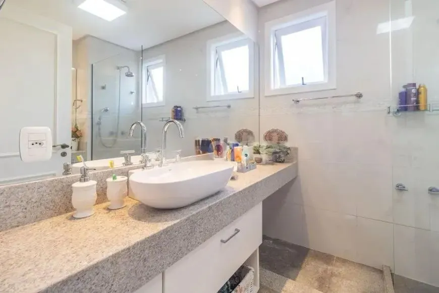 Imagem Casa em condomínio Alto Padrão 357m2