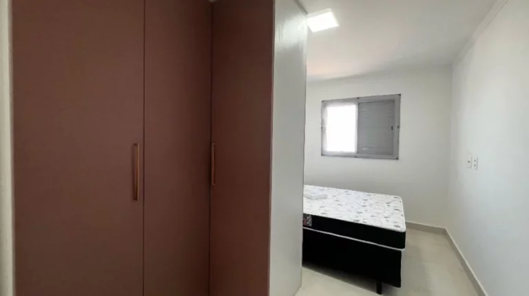 Imagem Apartamento 1 suíte, sala com sacada gourmet, imóvel à venda no Bairro Tupi/Praia Grande, apartamento com vaga de 1 garagem, Lazer completo c/ quadra poliesportiva. Á venda Imobiliaria Consulte Imoveis.