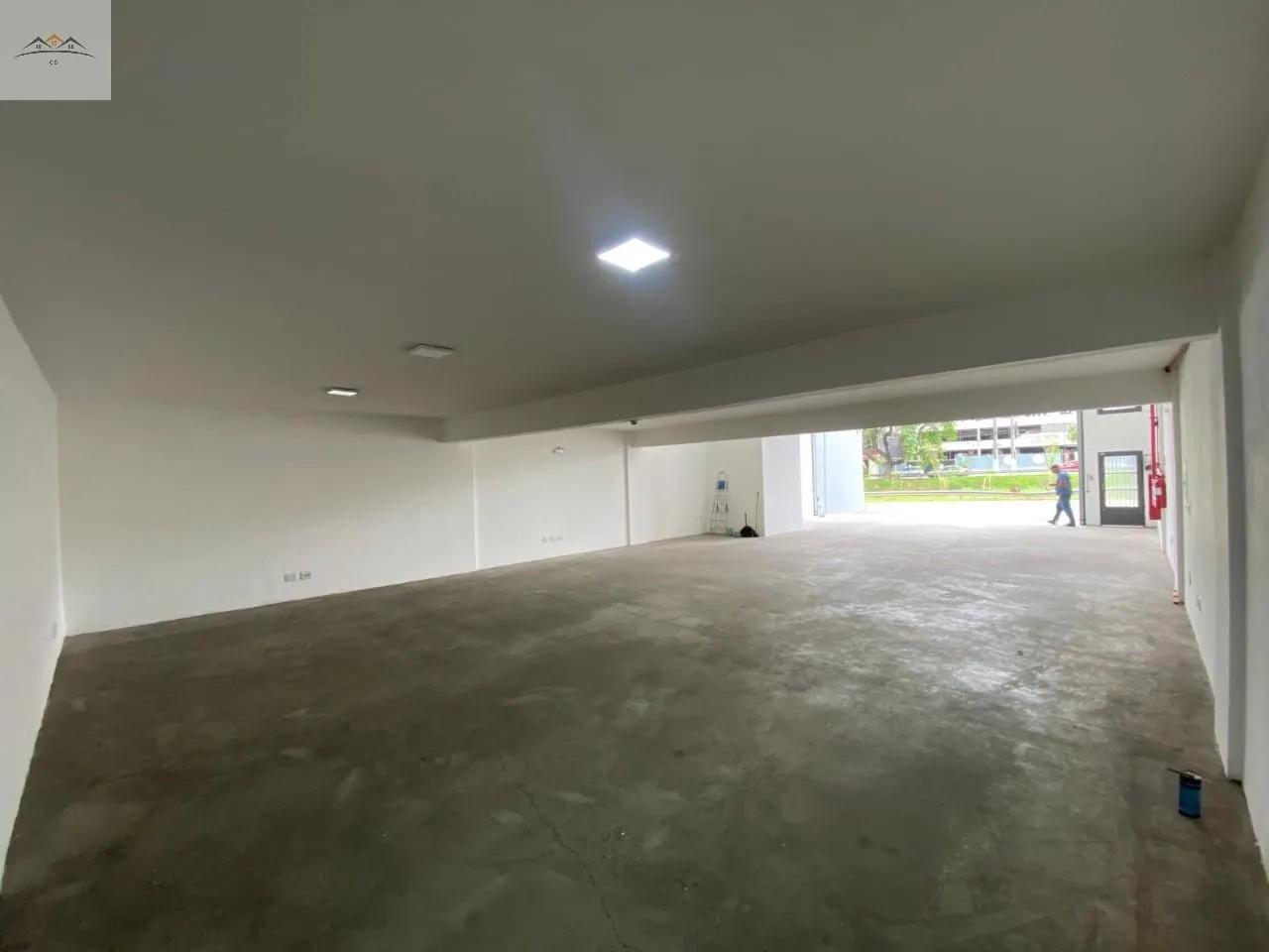 Imagem Galpão Comercial para locação em Osasco Vl. Osasco 300m² + 50m² de Mezanino
