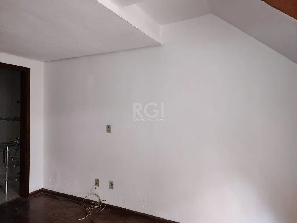 Imagem Casa para Venda - 98m², 2 dormitórios, 2 vagas - Alto Petrópolis